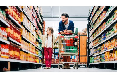 THE GIRL IN THE SUPERMARKET